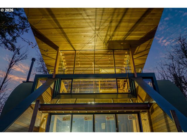 216 Nw ROYAL Blvd, Portland, OR 97210