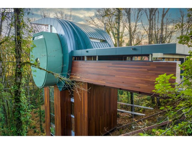 216 Nw ROYAL Blvd, Portland, OR 97210