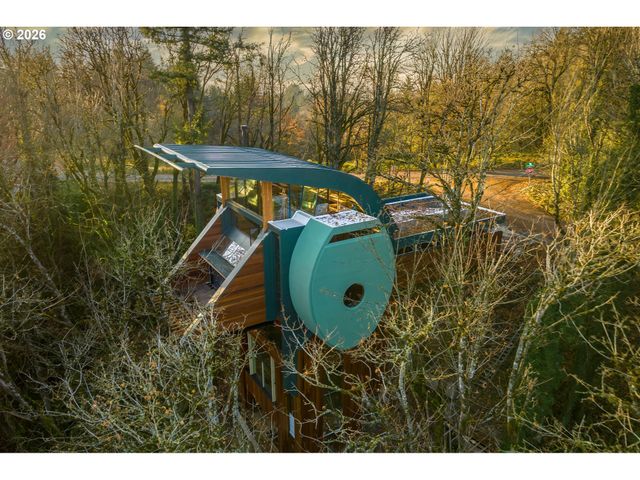 216 Nw ROYAL Blvd, Portland, OR 97210