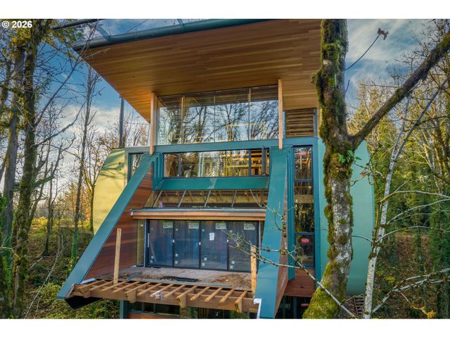 216 Nw ROYAL Blvd, Portland, OR 97210