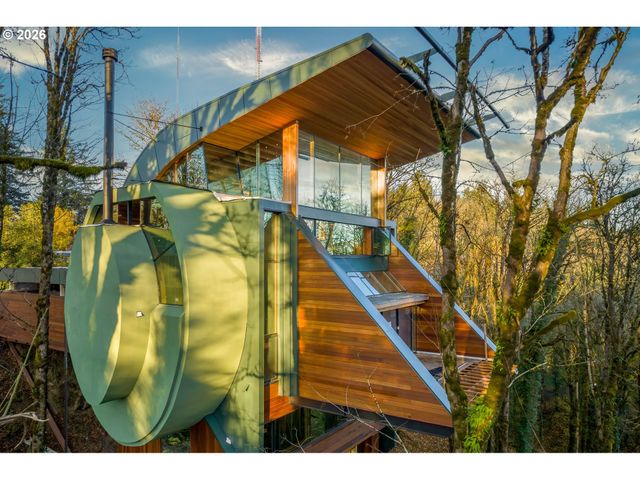 216 Nw ROYAL Blvd, Portland, OR 97210