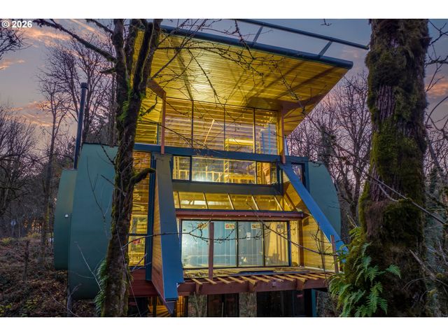 216 Nw ROYAL Blvd, Portland, OR 97210