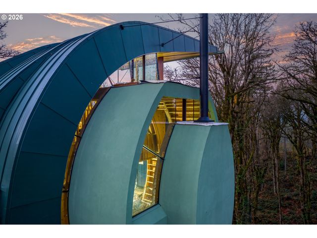 216 Nw ROYAL Blvd, Portland, OR 97210