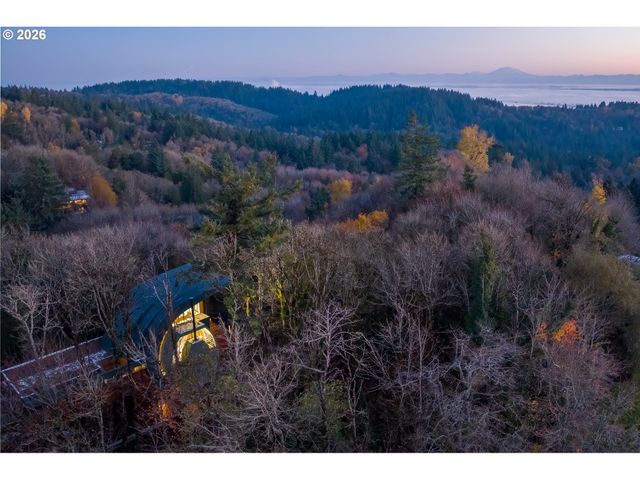 216 Nw ROYAL Blvd, Portland, OR 97210