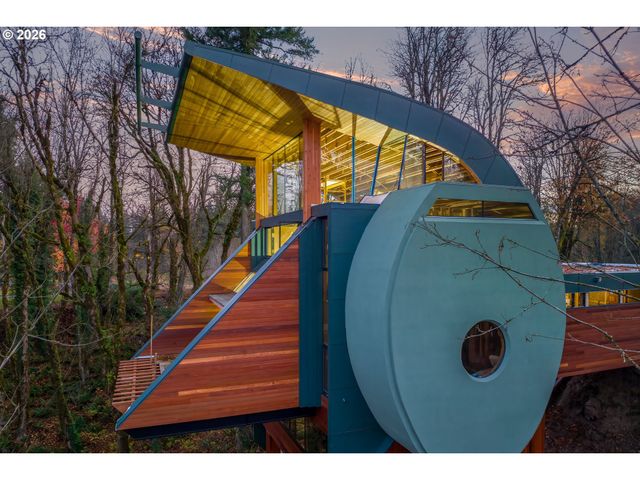 216 Nw ROYAL Blvd, Portland, OR 97210