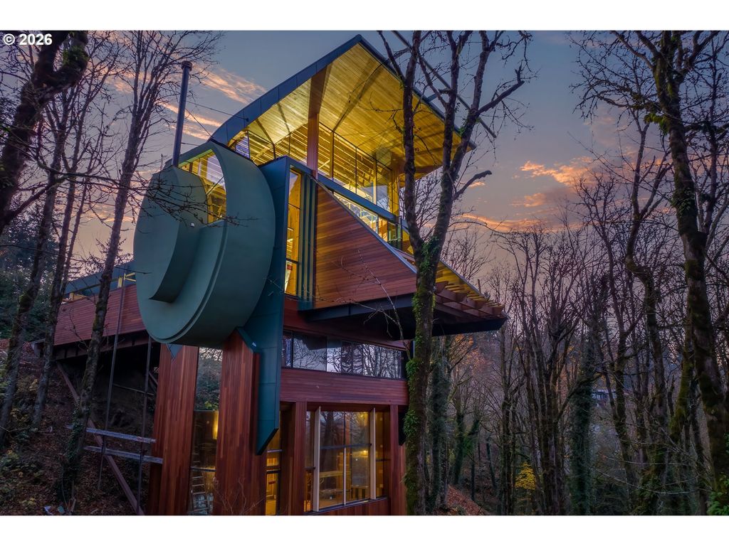 216 Nw ROYAL Blvd, Portland, OR 97210