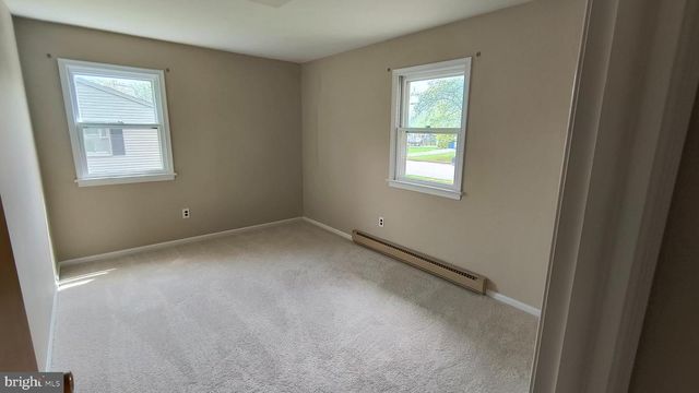 1329 MEADOW LN, Perkasie, PA 18944