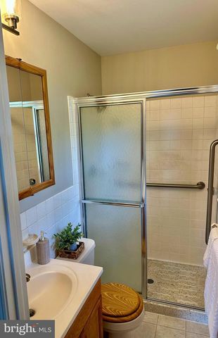 1329 MEADOW LN, Perkasie, PA 18944