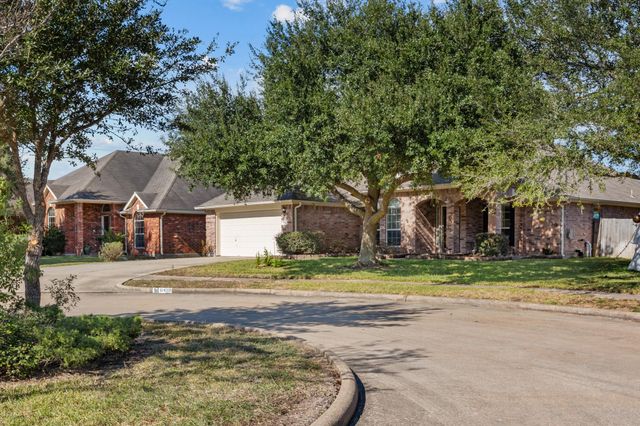6410 Pinewood Court, Katy, TX 77493