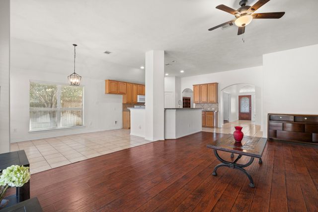 6410 Pinewood Court, Katy, TX 77493