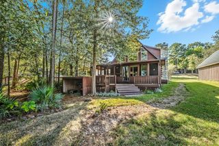 52 Hunters Creek Drive, Huntsville, TX 77340