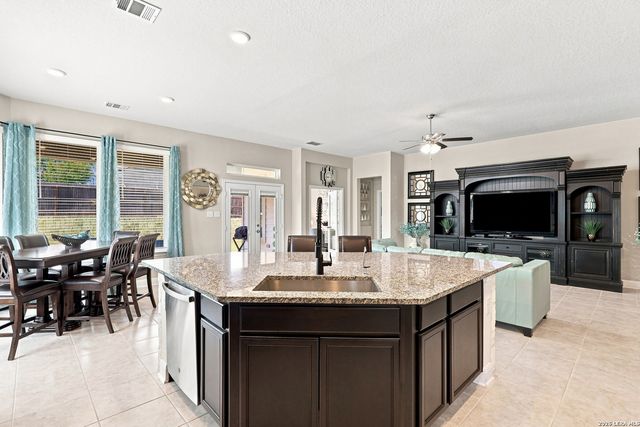11519 ESCOBAR RD, San Antonio, TX 78253