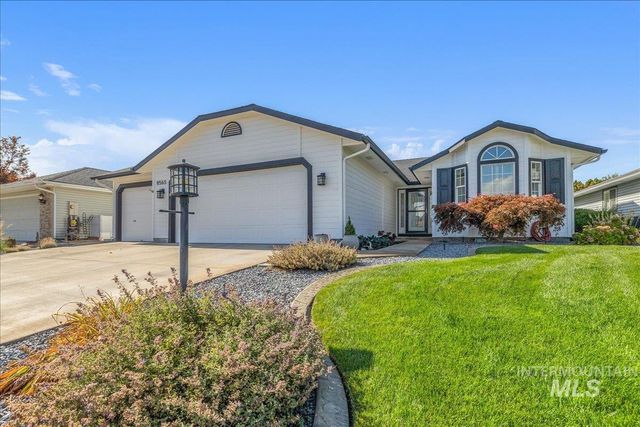 8565 N Willowdale Dr, Garden City, ID 83714 property photo