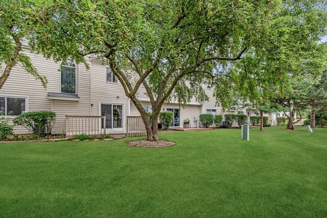 1848 Princeton Court, Gurnee, IL 60031