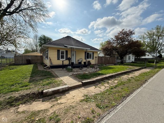 61 S West Street, Rosedale, IN 47874