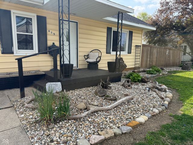 61 S West Street, Rosedale, IN 47874