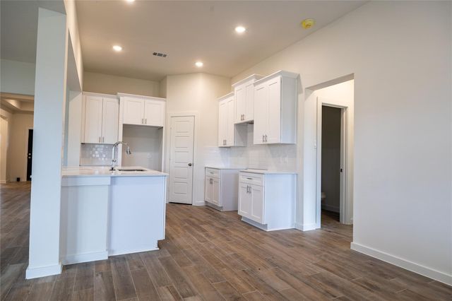 8319 Amber Summit Lane, Angleton, TX 77515