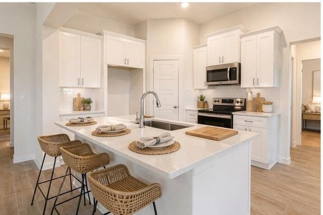 8319 Amber Summit Lane, Angleton, TX 77515