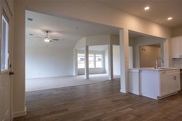 8319 Amber Summit Lane, Angleton, TX 77515
