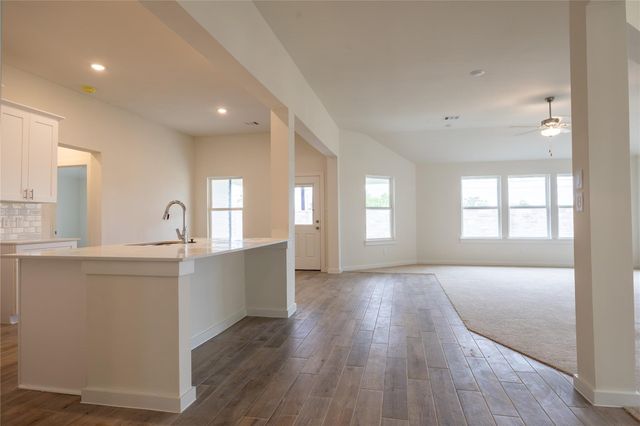 8319 Amber Summit Lane, Angleton, TX 77515