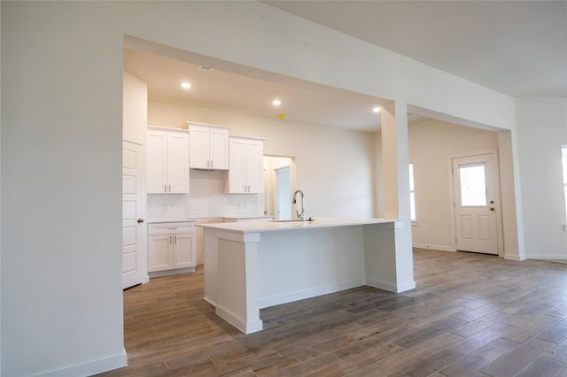8319 Amber Summit Lane, Angleton, TX 77515
