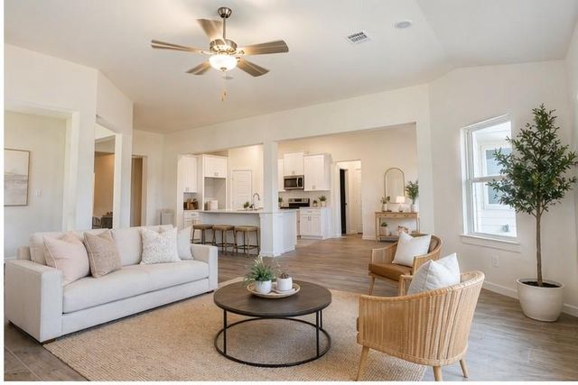 8319 Amber Summit Lane, Angleton, TX 77515