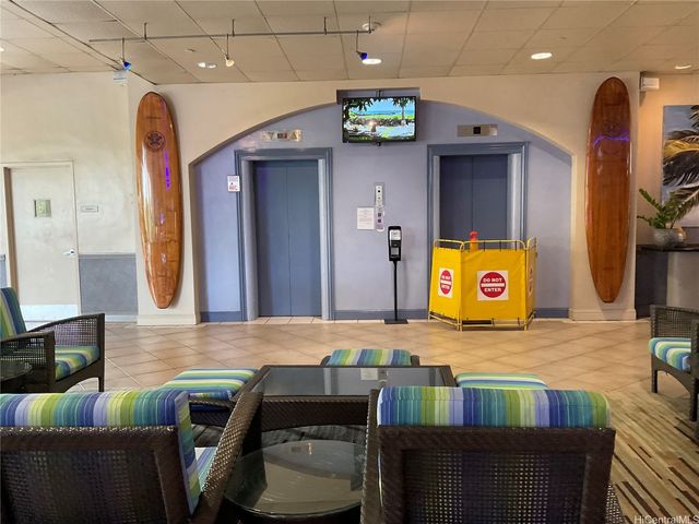 444 Kanekapolei Street 1013, Honolulu, HI 96815