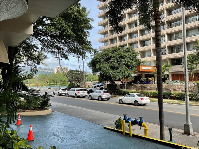444 Kanekapolei Street 1013, Honolulu, HI 96815