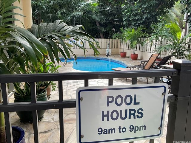 444 Kanekapolei Street 1013, Honolulu, HI 96815