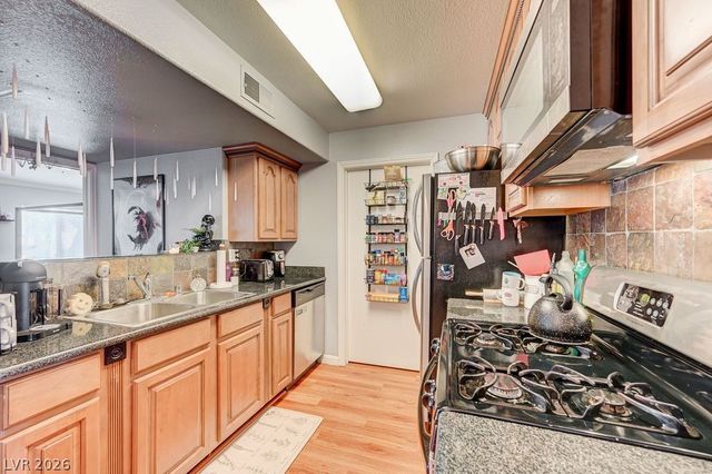 7885 West Flamingo Road 1079, Las Vegas, NV 89147