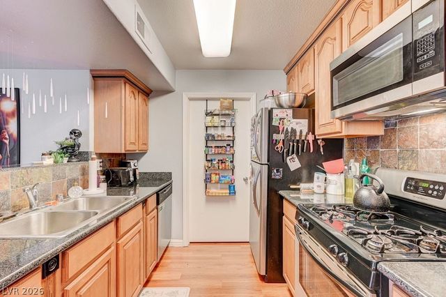 7885 West Flamingo Road 1079, Las Vegas, NV 89147