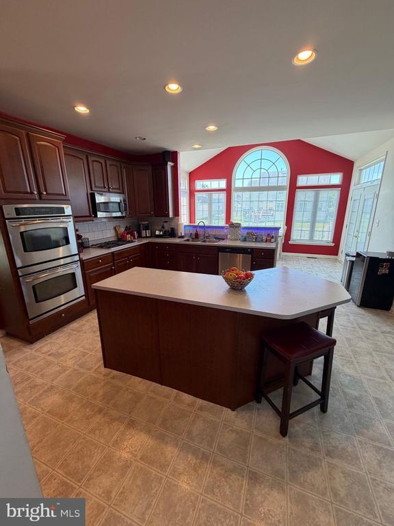 Image 15 of property listing at 50 E BRAEBURN DR, Smyrna, DE 19977