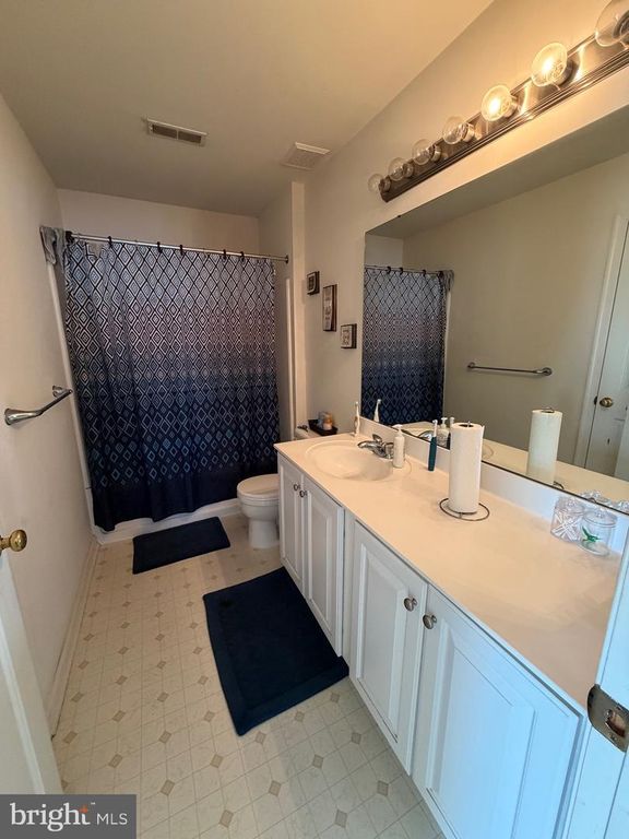 Image 33 of property listing at 50 E BRAEBURN DR, Smyrna, DE 19977