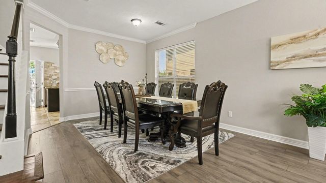 1927 Pinewood Court, Baytown, TX 77521