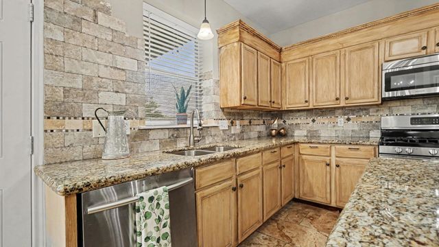 1927 Pinewood Court, Baytown, TX 77521