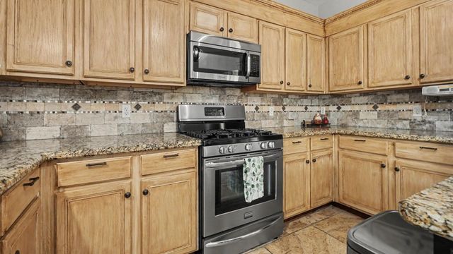 1927 Pinewood Court, Baytown, TX 77521