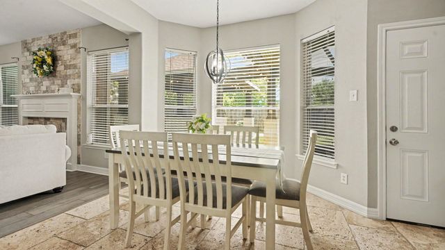 1927 Pinewood Court, Baytown, TX 77521