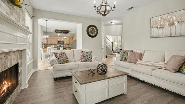 1927 Pinewood Court, Baytown, TX 77521