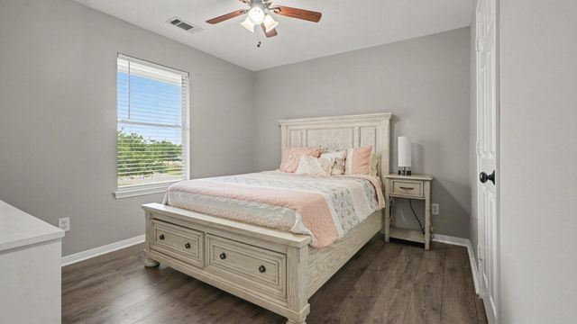 1927 Pinewood Court, Baytown, TX 77521