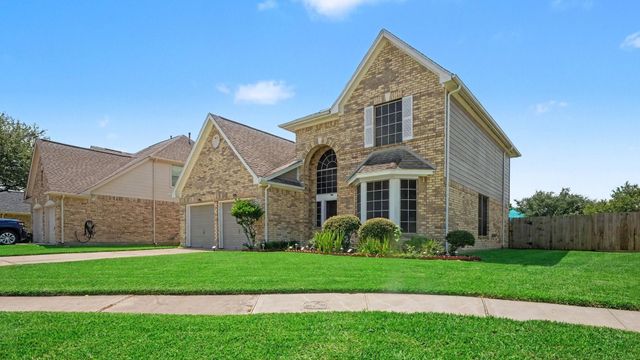 1927 Pinewood Court, Baytown, TX 77521