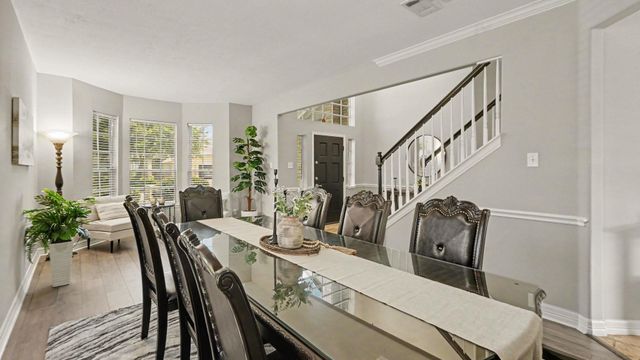 1927 Pinewood Court, Baytown, TX 77521