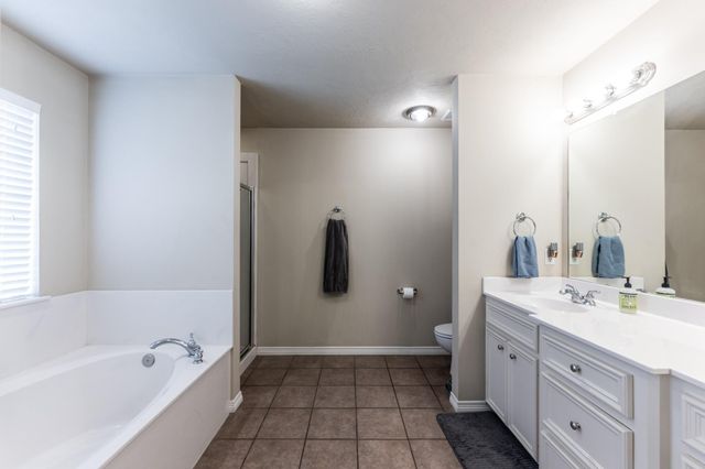 3658 Red Bud Lane, Huntsville, TX 77340