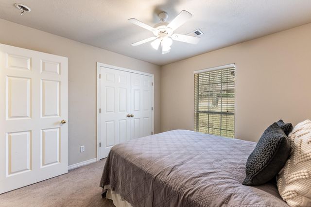 3658 Red Bud Lane, Huntsville, TX 77340