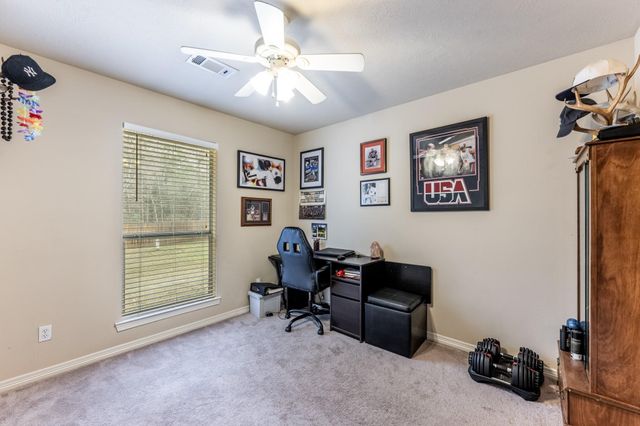 3658 Red Bud Lane, Huntsville, TX 77340