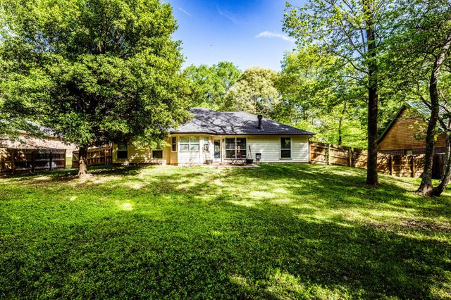 3658 Red Bud Lane, Huntsville, TX 77340