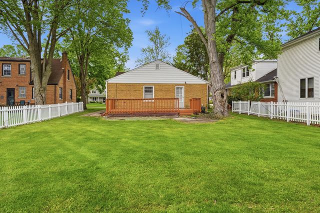 306 W Lonnquist Boulevard, Mount Prospect, IL 60056