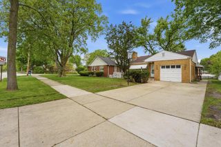 306 W Lonnquist Boulevard, Mount Prospect, IL 60056