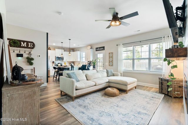 461 Jasmine Way, Burgaw, NC 28425