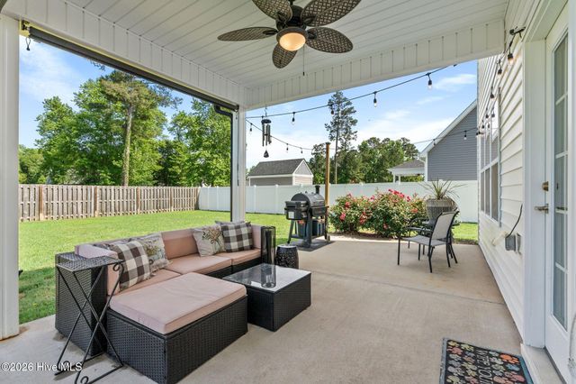 461 Jasmine Way, Burgaw, NC 28425