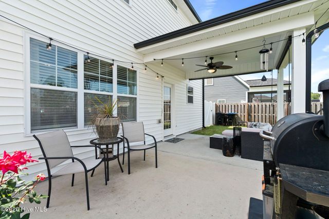 461 Jasmine Way, Burgaw, NC 28425